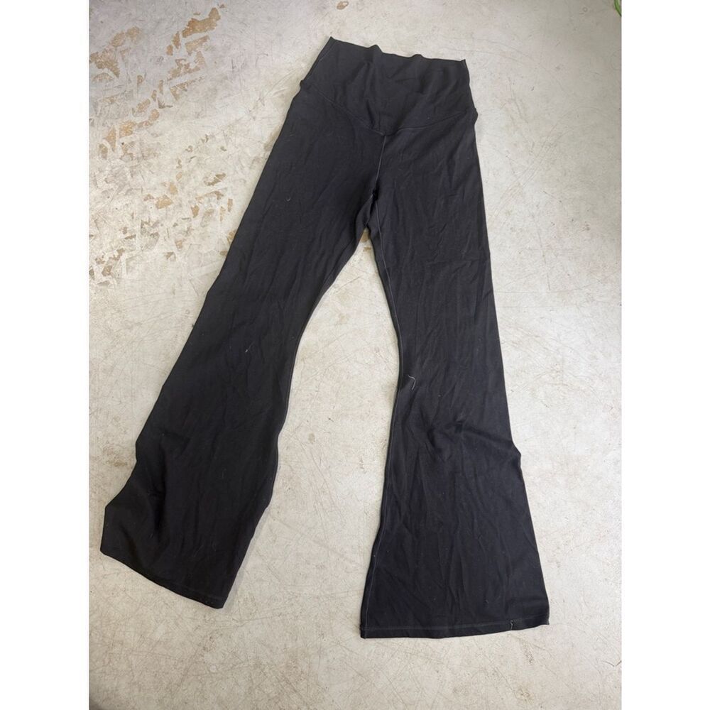 Black Flared Yoga Pants - Low Cut - Size Large Leggings - LIKE NEW - Offline